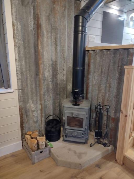 ハダーズフィールド The Scullery - A Quirky Annex With Wood Fireヴィラ エクステリア 写真