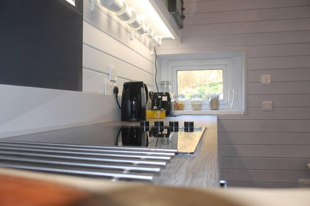 ハダーズフィールド The Scullery - A Quirky Annex With Wood Fireヴィラ エクステリア 写真
