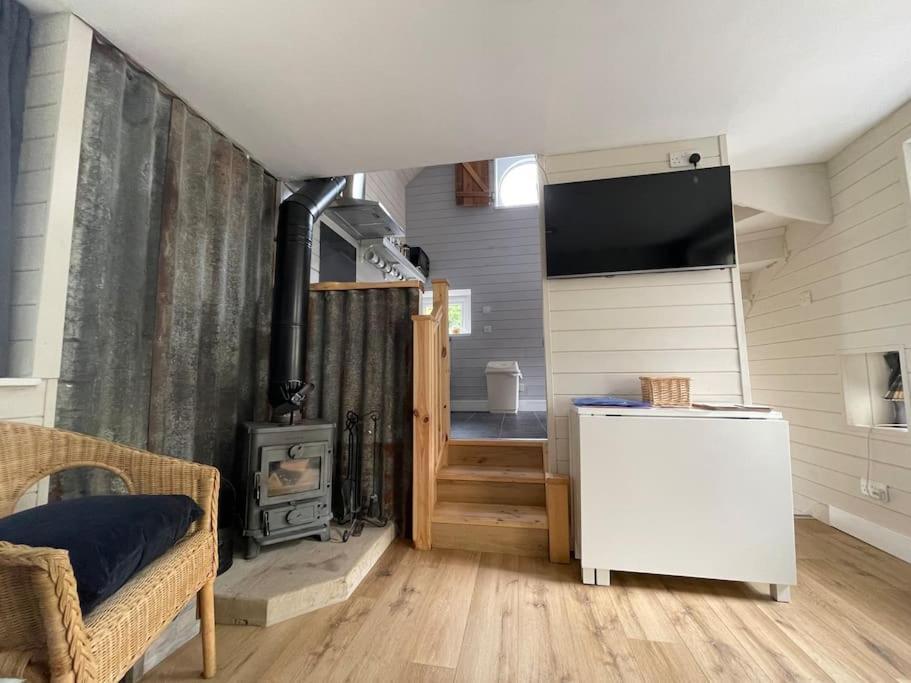 ハダーズフィールド The Scullery - A Quirky Annex With Wood Fireヴィラ エクステリア 写真