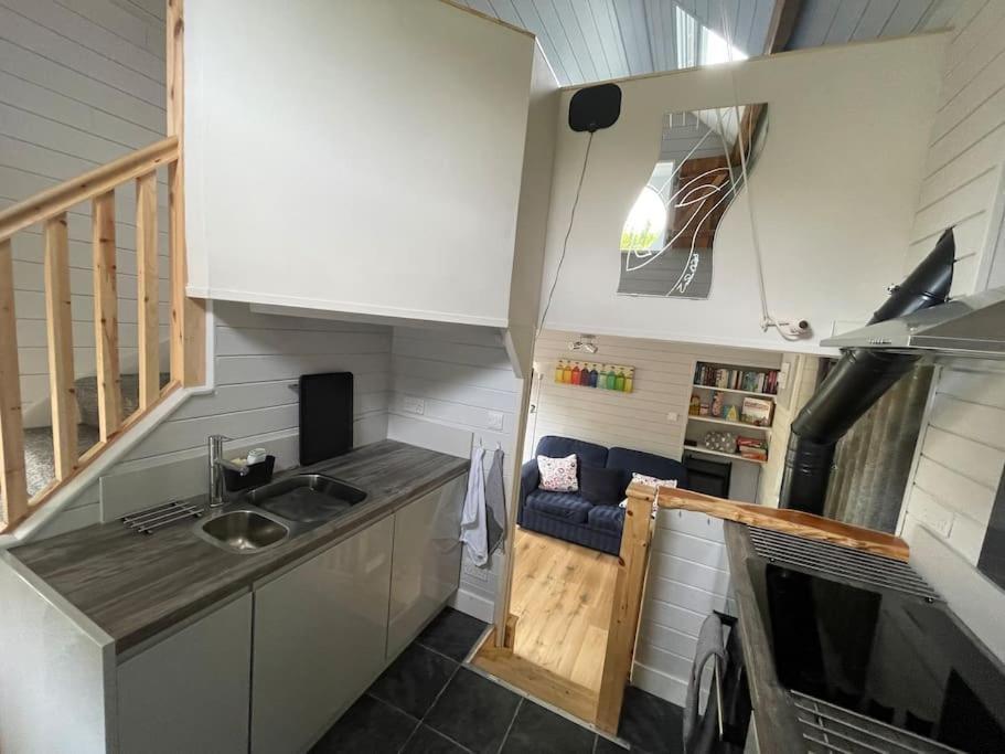 ハダーズフィールド The Scullery - A Quirky Annex With Wood Fireヴィラ エクステリア 写真
